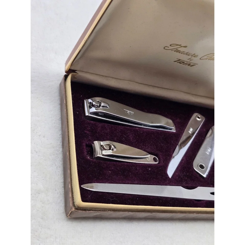 Vintage Trim Treasure Chest Manicure Grooming Set Brown Case 5pc Kit OS Unisex